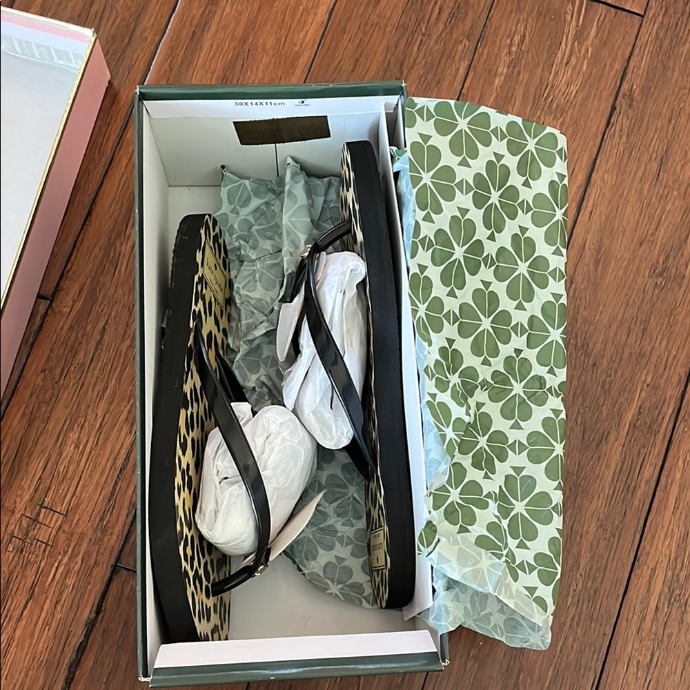 Kate Spade Black Leopard Flip Flops - Picture 3 of 4